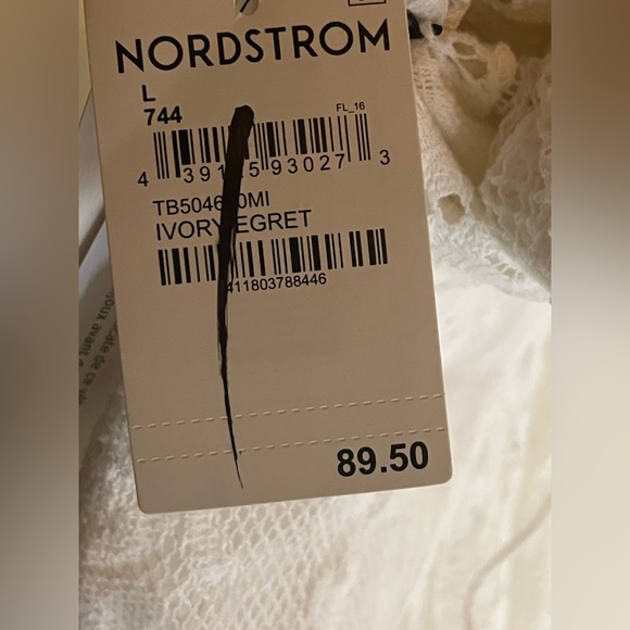 NEW with Tags Treasure & Bond Lace Peplum Top in Ivory Egret Size Large - Picture 8 of 9